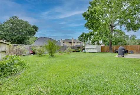 303 Welford Lane Highlands TX 77562