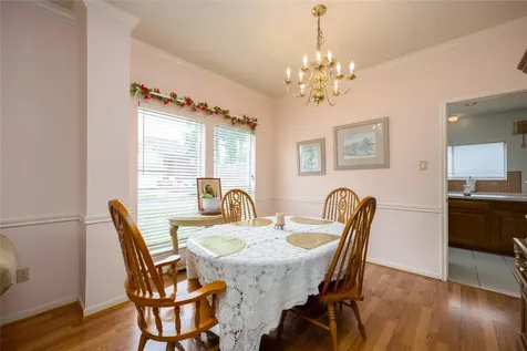 303 Welford Lane Highlands TX 77562