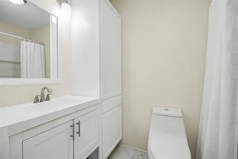 1900 Bay Area Boulevard Q184 Houston TX 77058