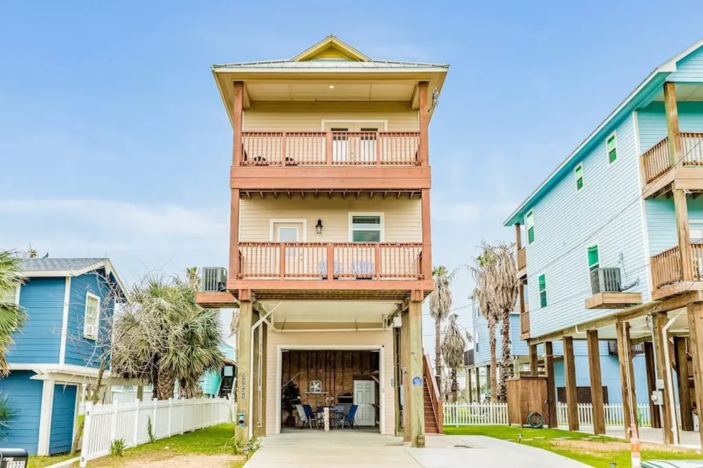 11221 Schwartz Drive Galveston TX 77554
