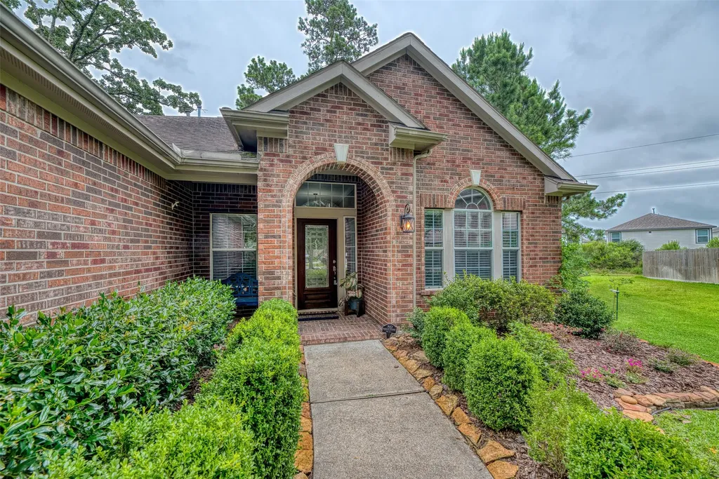 6 Red Adler Place The Woodlands TX 77382
