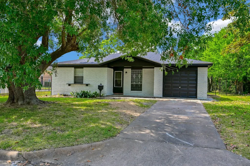 3142 Brisbane Street Houston TX 77051