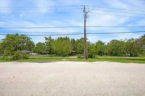 408 N Oak Street Texas City TX 77591