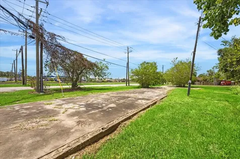 408 N Oak Street Texas City TX 77591