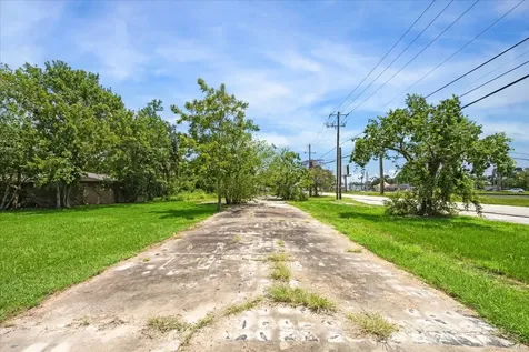 408 N Oak Street Texas City TX 77591