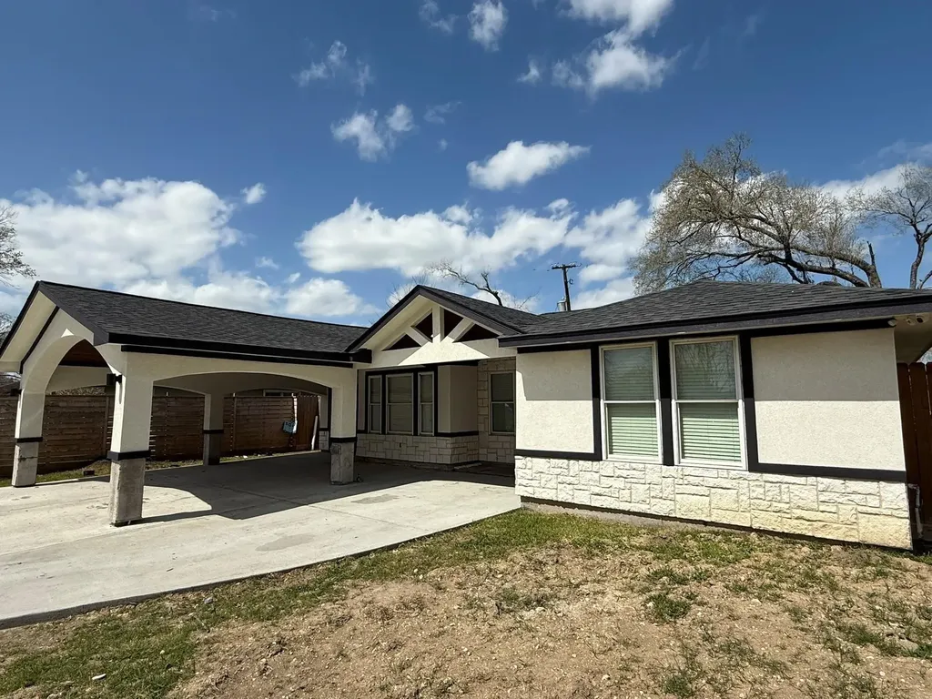 5715 Belarbor Street Houston TX 77033