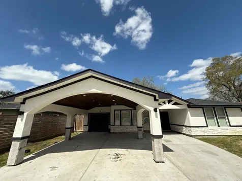 5715 Belarbor Street Houston TX 77033