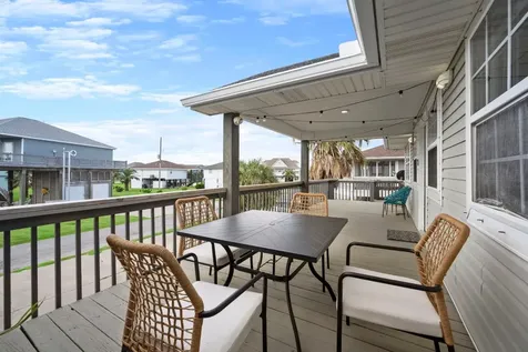 2709 Foster Drive Crystal Beach TX 77650