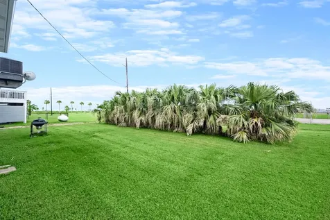 2709 Foster Drive Crystal Beach TX 77650
