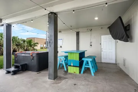 2709 Foster Drive Crystal Beach TX 77650