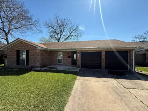 7509 Mockingbird Lane Texas City TX 77591