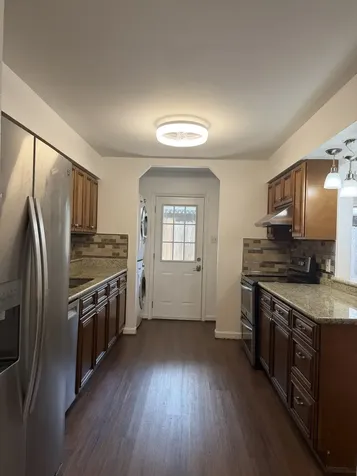 12925 Trail Hollow Drive 2925 Houston TX 77079