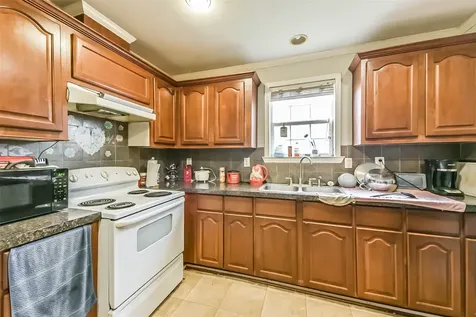 27136 Coach Light Lane New Caney TX 77357