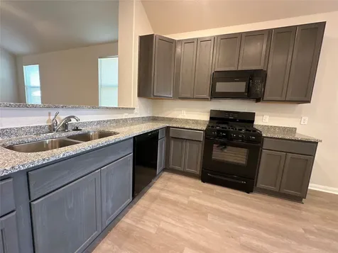 122 Tejas Village Parkway Beasley TX 77417