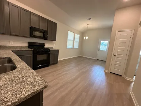 122 Tejas Village Parkway Beasley TX 77417