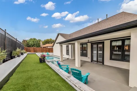 17 Bellingham Court Montgomery TX 77356