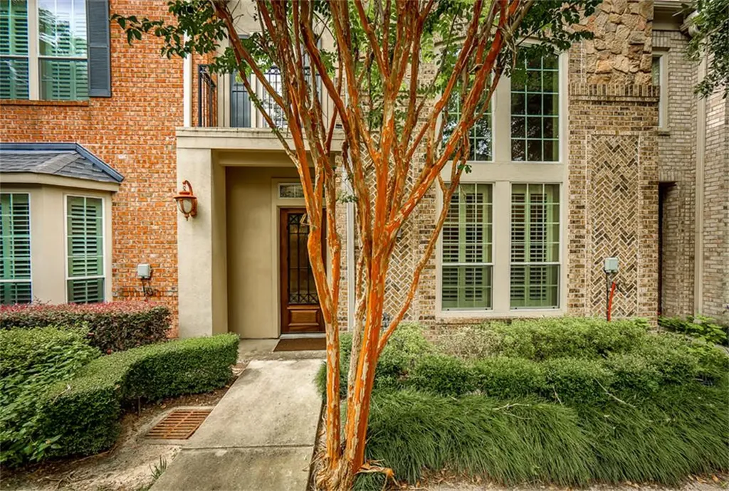 1005 Memorial Village Drive Houston TX 77024