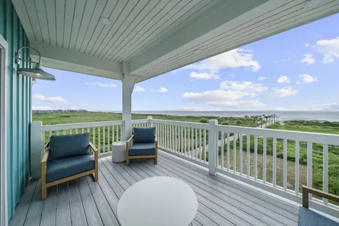 699 Seaside Drive Crystal Beach TX 77650