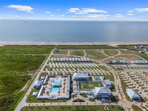 699 Seaside Drive Crystal Beach TX 77650