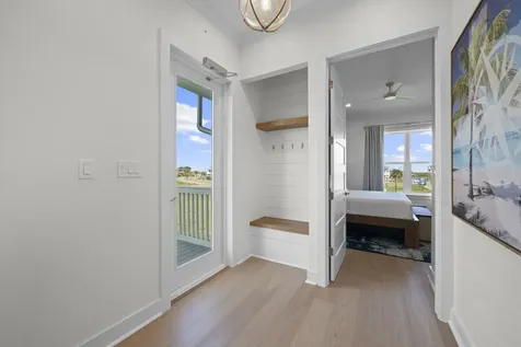 699 Seaside Drive Crystal Beach TX 77650