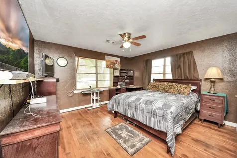204 S 4th Street Alvin TX 77511