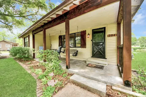 204 S 4th Street Alvin TX 77511