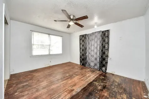 204 S 4th Street Alvin TX 77511