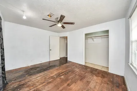 204 S 4th Street Alvin TX 77511