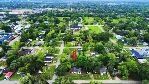 204 S 4th Street Alvin TX 77511