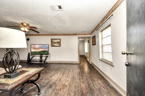 204 S 4th Street Alvin TX 77511