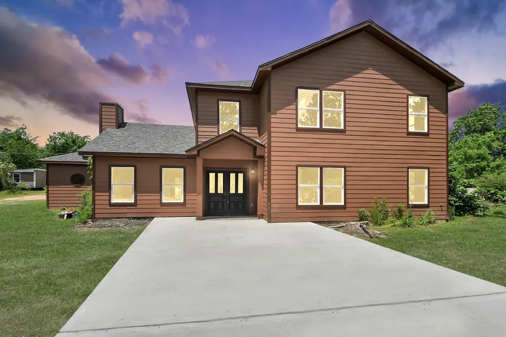 225 County Road 3189b 1 Cleveland TX 77327