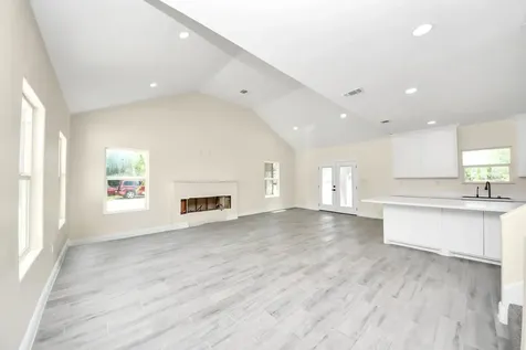 225 County Road 3189b 1 Cleveland TX 77327