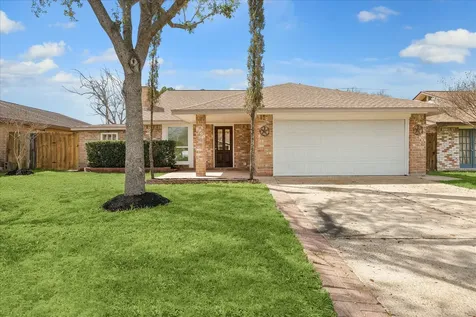 8703 Twisting Vine Lane Houston TX 77040