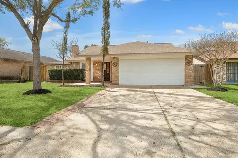 8703 Twisting Vine Lane Houston TX 77040