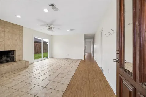 8703 Twisting Vine Lane Houston TX 77040