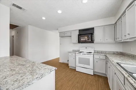 8703 Twisting Vine Lane Houston TX 77040
