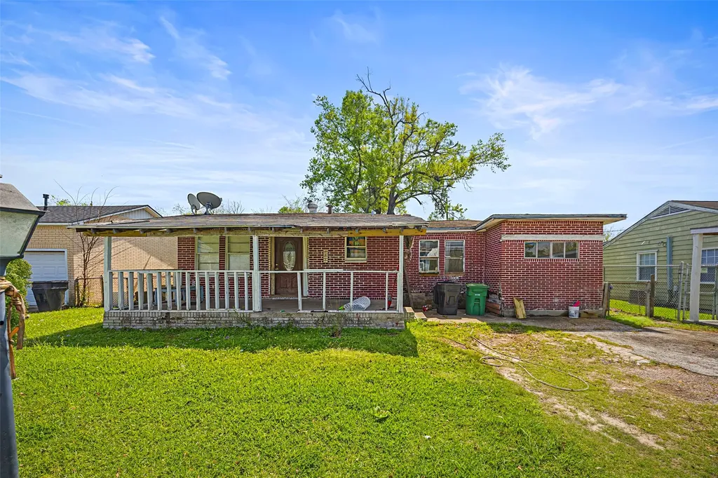 13338 Vicksburg Street Houston TX 77015
