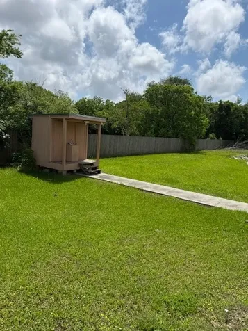 7 N Pine Road Texas City TX 77591