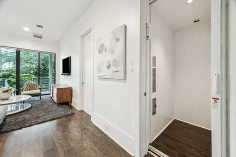 1010 Waltway Drive Houston TX 77008
