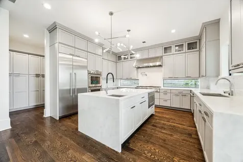 1010 Waltway Drive Houston TX 77008