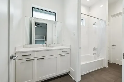 1010 Waltway Drive Houston TX 77008