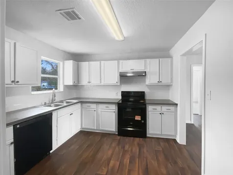 5109 Wilmington Street Houston TX 77033