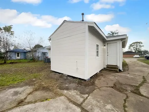 5109 Wilmington Street Houston TX 77033