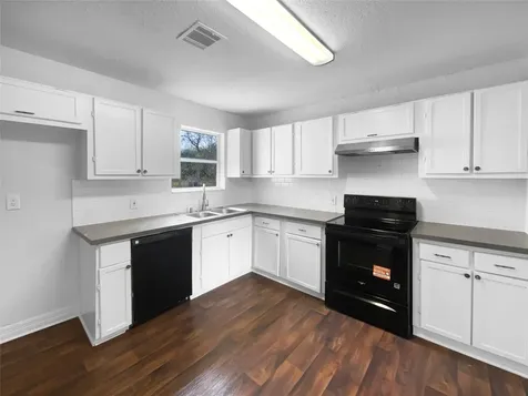5109 Wilmington Street Houston TX 77033