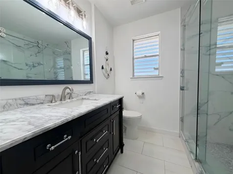 1006 Redfish Street Bayou Vista TX 77563