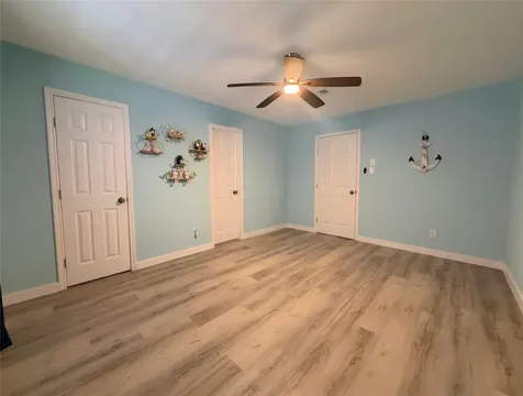 1006 Redfish Street Bayou Vista TX 77563