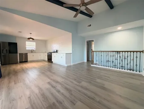 1006 Redfish Street Bayou Vista TX 77563
