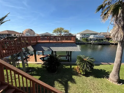 1006 Redfish Street Bayou Vista TX 77563