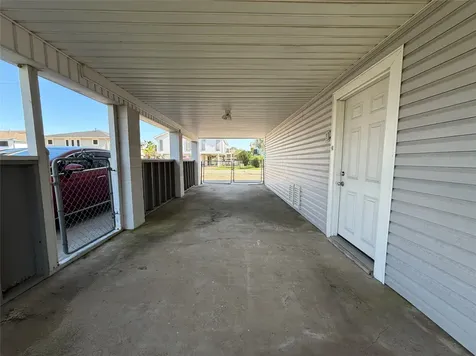 1006 Redfish Street Bayou Vista TX 77563