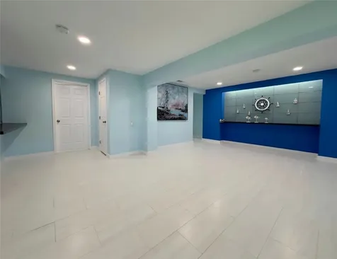 1006 Redfish Street Bayou Vista TX 77563